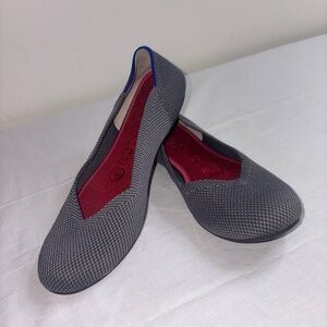 Rothy’s Round Toe Light Grey Flac Birdseye Slip On Flat W's Sz 7 Ballet Slippers
